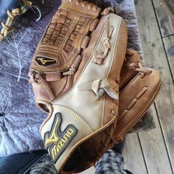 Leather ball Gloves