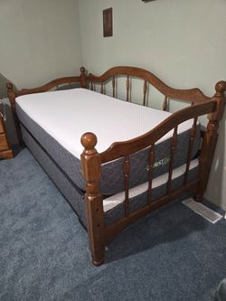 Vintage Twin Trundle Bed