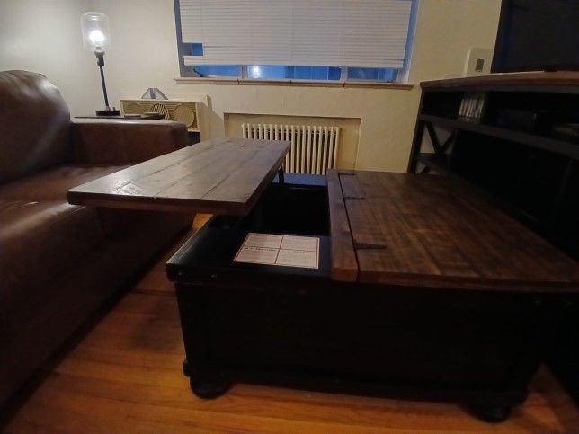 Super Cool Opening Coffee Table
