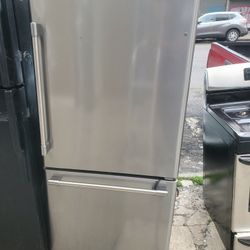 Refrigerator 30 Inches 