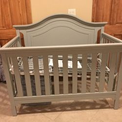 Ti Amo Catania 4-in-1 Convertible Crib