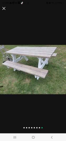 Picnic Tables Ready Just In Time For Christmas And New Years