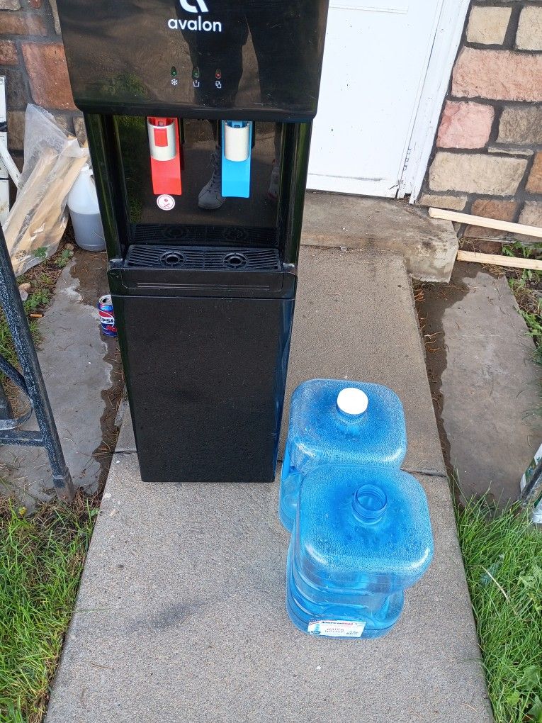 Water Dispenser