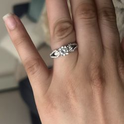 1.5 Carat Diamond Ring Size 7.5