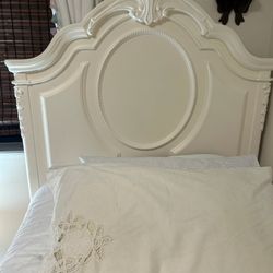 Girls Twin Bed 