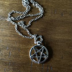 Steinless Steel Inverted Star Chain with Pendant 