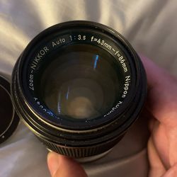 Nikkor Nikon Auto Zoom Lens F/3.5 43-86mm w/Vivitar VMC 52mm UV-Haze Filter
