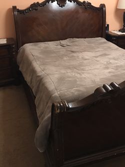 Solid Wood Bedroom Set 4 Pc