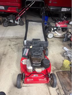 Newer Model ExMark Commercial Heavy Duty RWD lawn mower