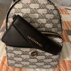 Michael Kors Maisie Extra Small Logo 2-1 Backpack