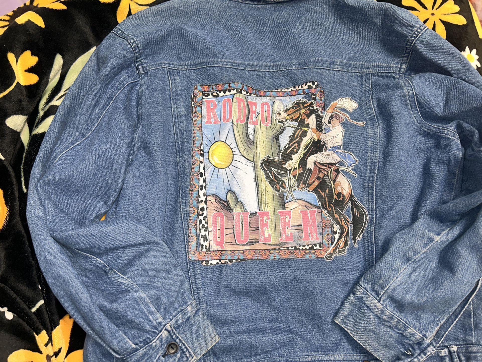 Amrav Denim Jacket Size Small More Like A Médium $25 