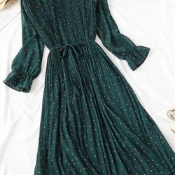 Green Ruffle Long Sleeve Women's Dress Size M Medium  