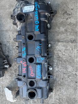 Valve cover for 2014 dodge Durango valve cover