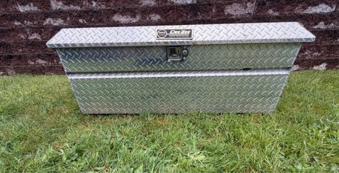 Dee Zee truck box