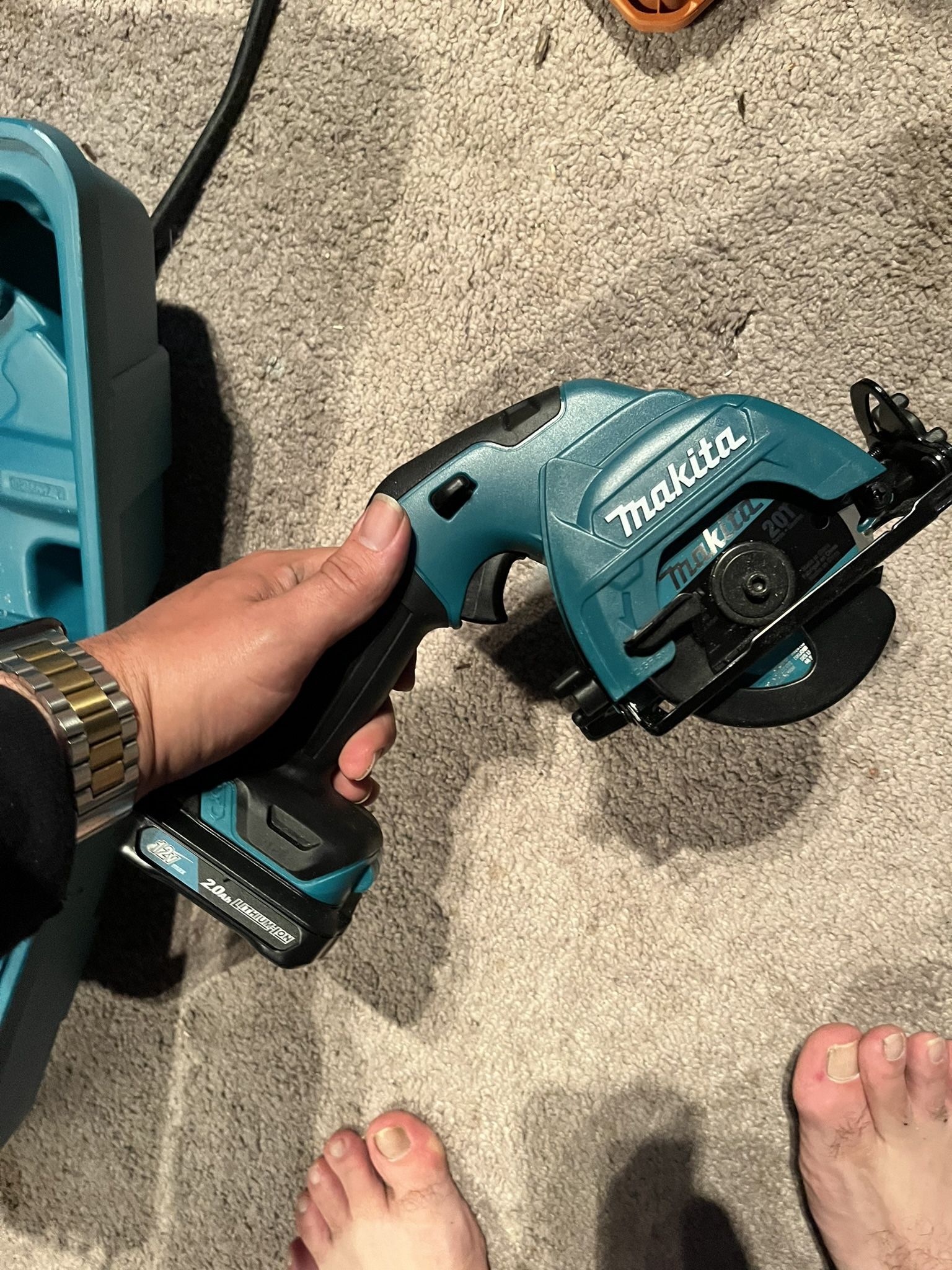 Makita Ion Cordless 3-3/8" Circular Saw With Charger
