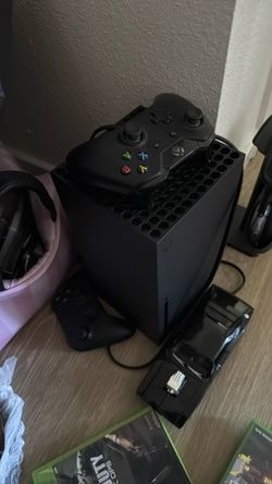 Xbox four games and two controllers