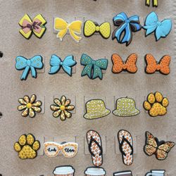 Bows Croc Charms $1 Each 
