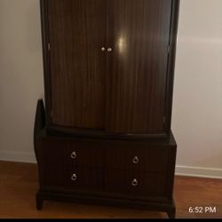 Ethan Allen Hutch