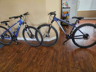 HIS & HER DIAMONDBACK MOUNTAIN BIKES