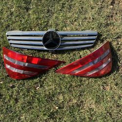 2000-2005 Tail Lights And Grill Mercedes 