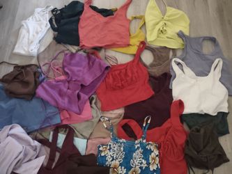 Set of 30 crop tops. Mixed small and medium.