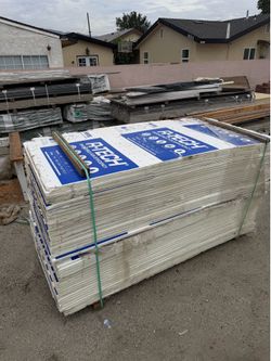 Insulation foam board - Full pallet (48) 1” 4x8 sheets R-Tech by Henry’s