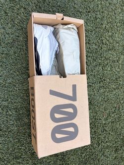Yeezy boost 700 kid