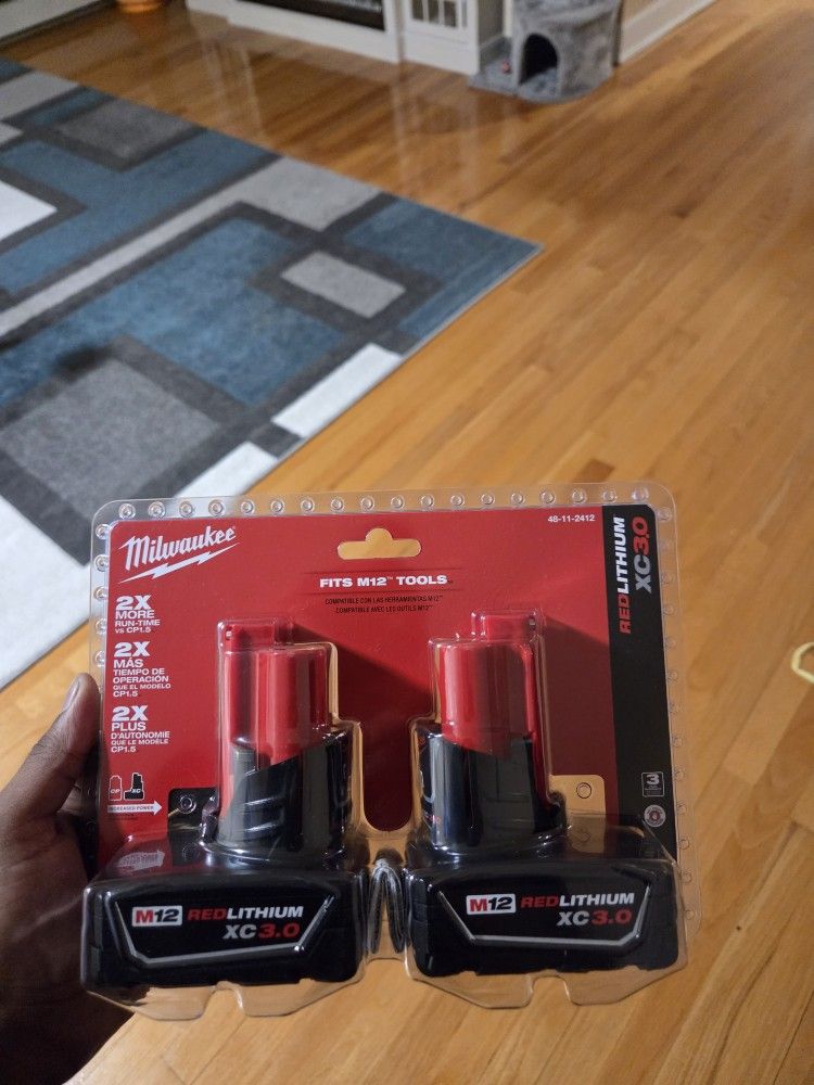 Milwaukee Battery M12