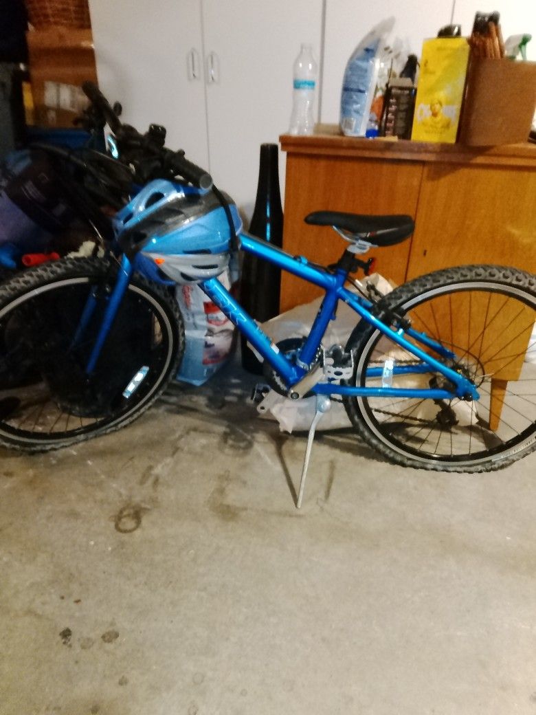 24 Trek Bicycle 13cm 