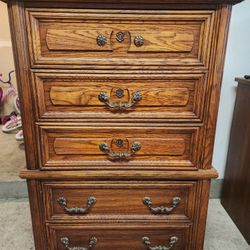 Antique 5 Drawer Dresser