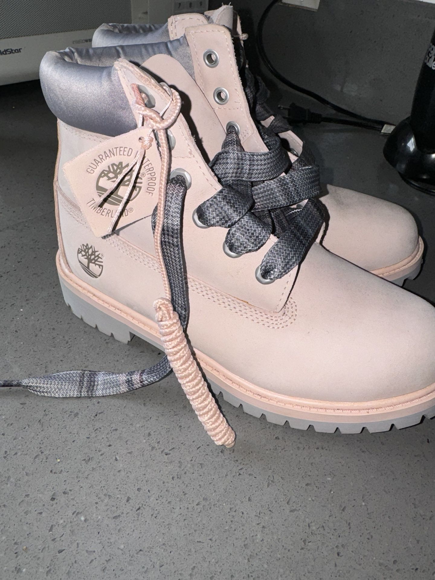 Light pink Timberland Boots Women’s 