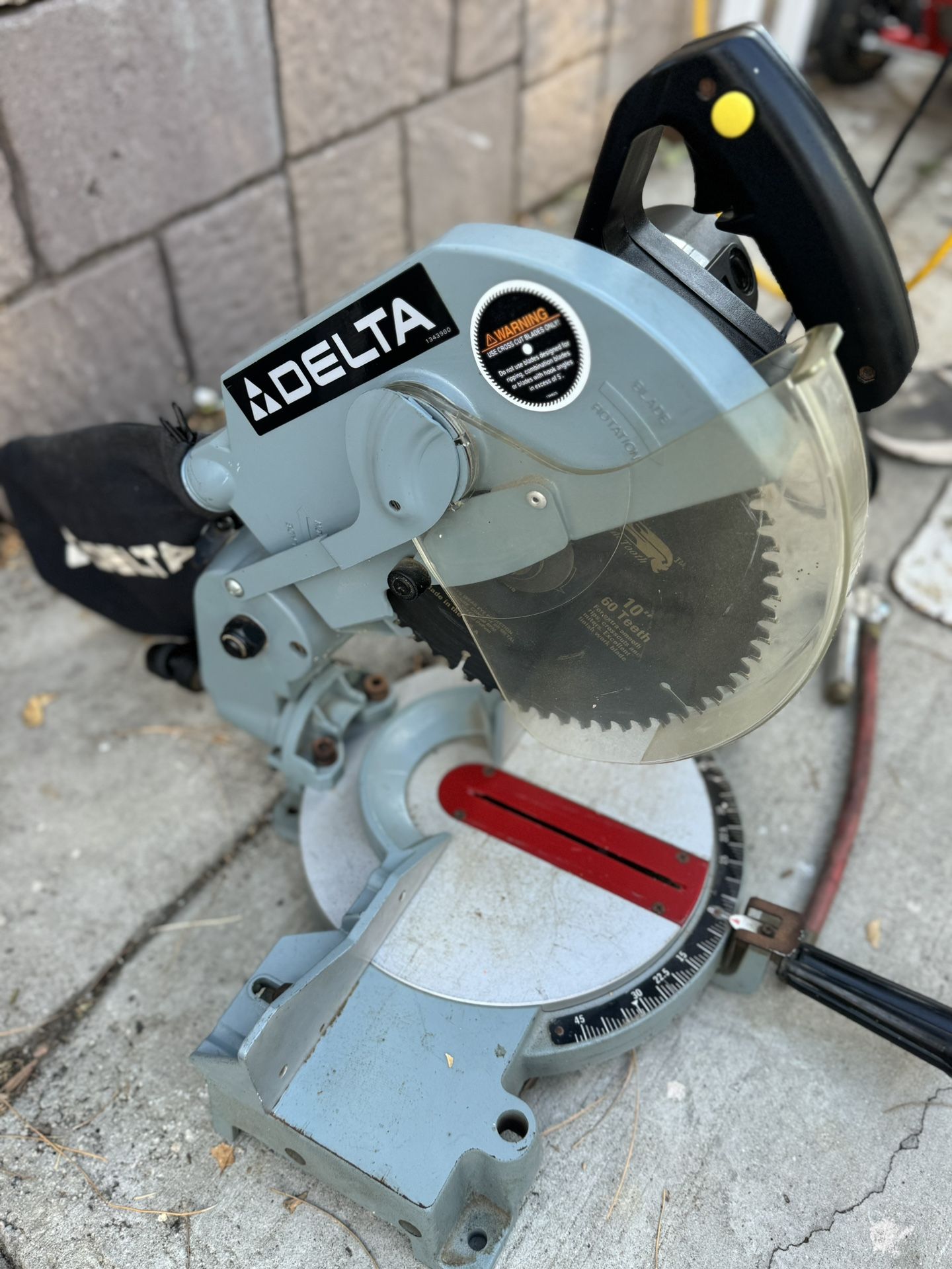 Delta Saw