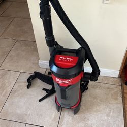 Milwaukee Vacuum 