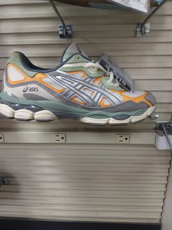 ASICS 8.5 