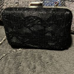 Lace Vintage Clutch Never Used /gold chain 