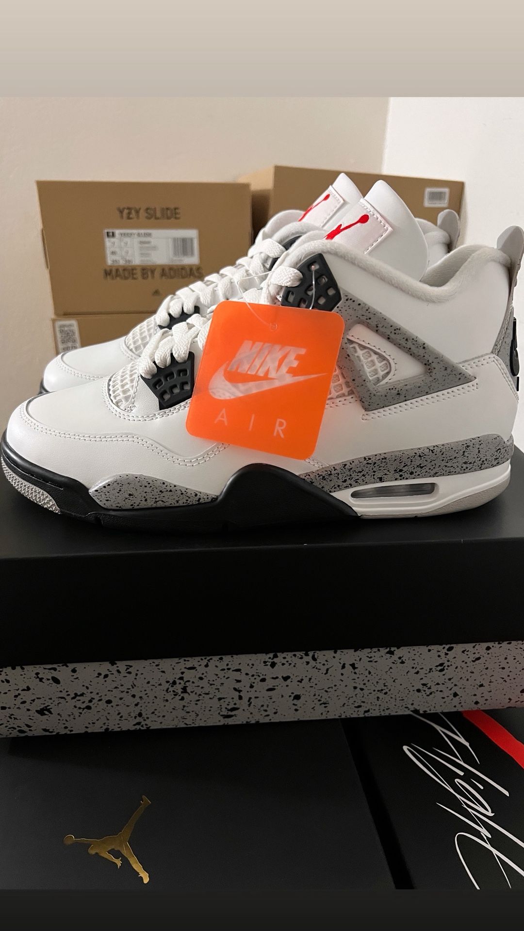 Jordan 4 White Cement