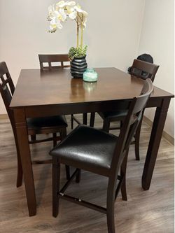 Dinning table