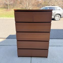 Modern 5-Drawer Dresser – Dark Wood Finish