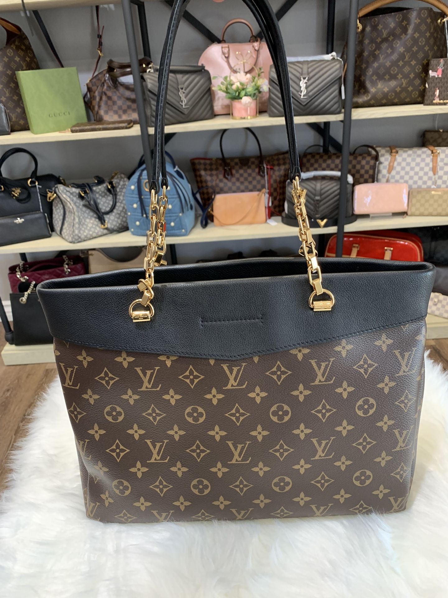 Louis Vuitton Pallas Shopper Monogram Shoulder Bag