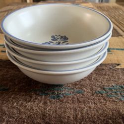 Set Of Four Vintage  Pfaltzgraff  Yorktown Bowls