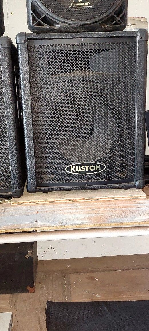 Kustom KSC 12 Pair 12 Inch Kustom Pa Speakers