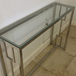 Mesa de Entrada / Consola Moderna con Tope de Vidrio