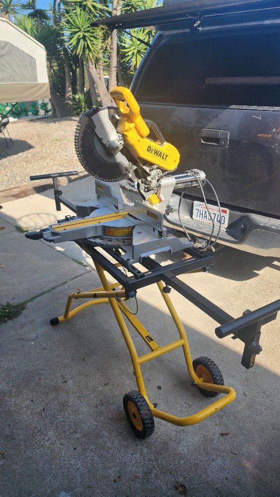 12" Dewalt Chop Saw W/rolling Stand Dual Sliding