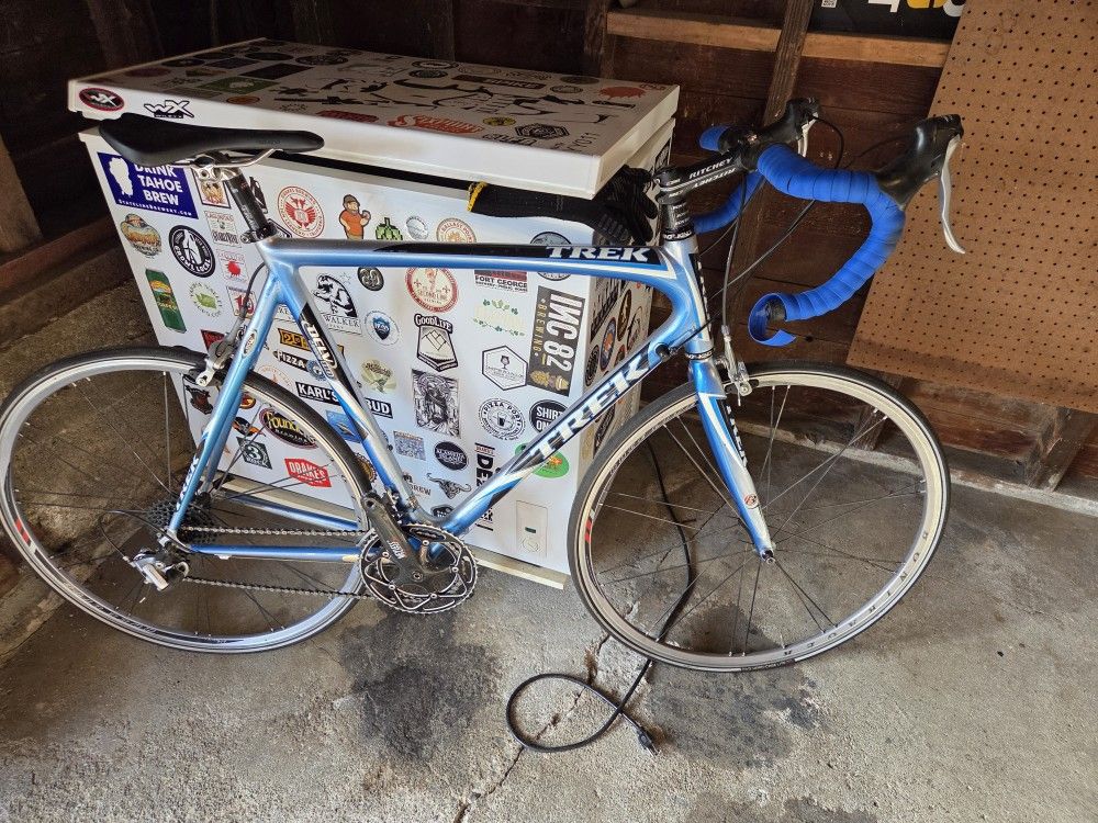 trek carbon road bike