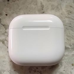 Apple AirPods (4th Generation)
