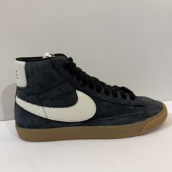 Nike Blazer Mid High Top Lace Up Suede Gray White Gum Bottom Size 9 518171-005