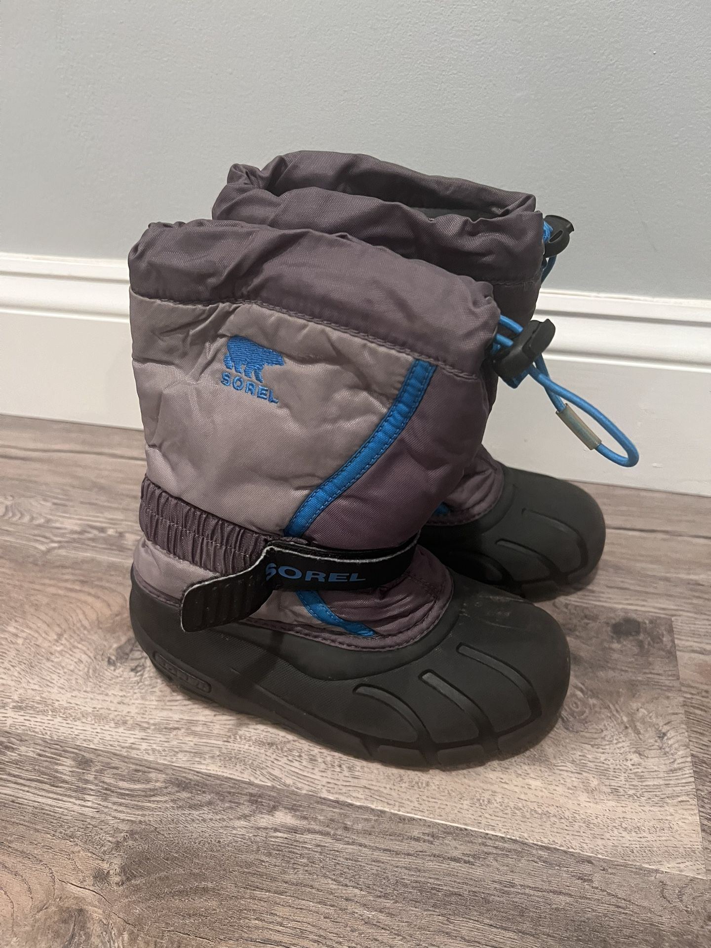 Kids Grey Sorel Winter Snow Boots. Size 13. 