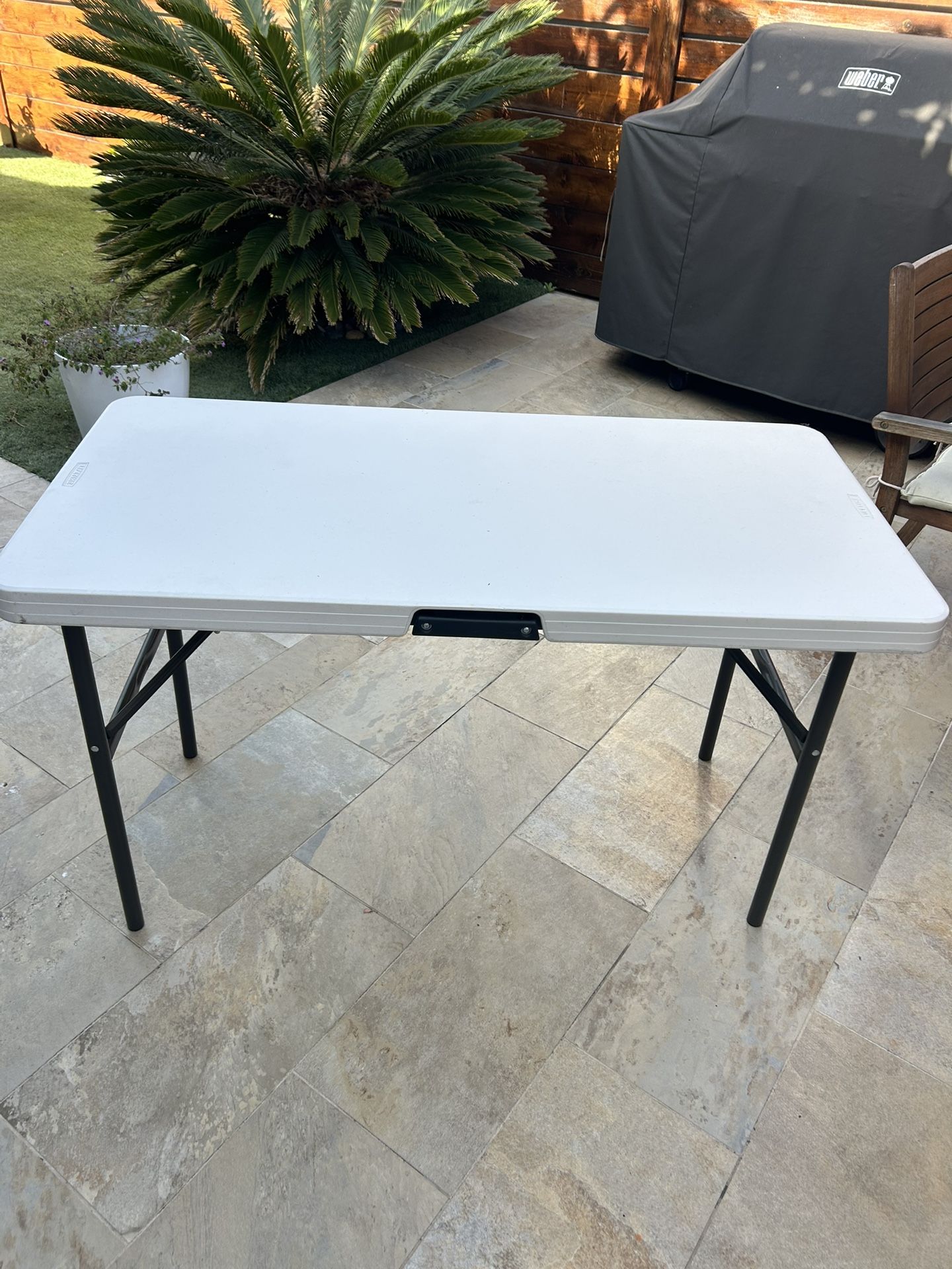 Lifetime Plastic Table