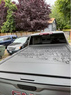 Paragon truck bed cover