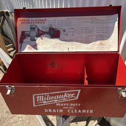 Milwaukee Plug-In Drain Snake